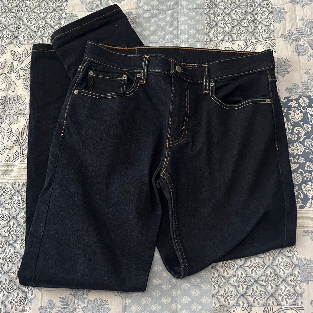 Levi's Dark Indigo Jeans with Contrast Stitching